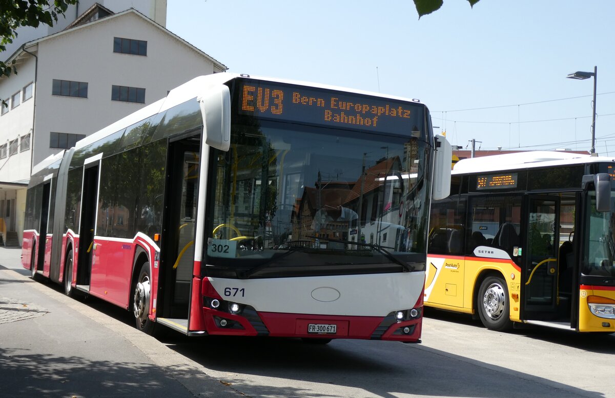 (278'884) - Intertours, Domdidier - Nr. 671/FR 300'671 - Solaris (ex PostBus/A BD 15'715) am 15. August 2025 beim Bahnhof Ddingen