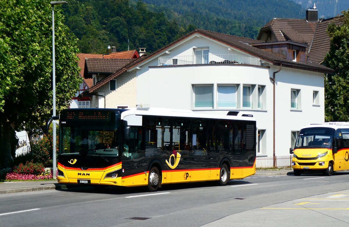 (279'207) - PostAuto Zentralschweiz - Nr. 507/OW 10'040/PID 11'414 - MAN (ex Nr. 7) am 19. August 2025 beim Bahnhof Sarnen