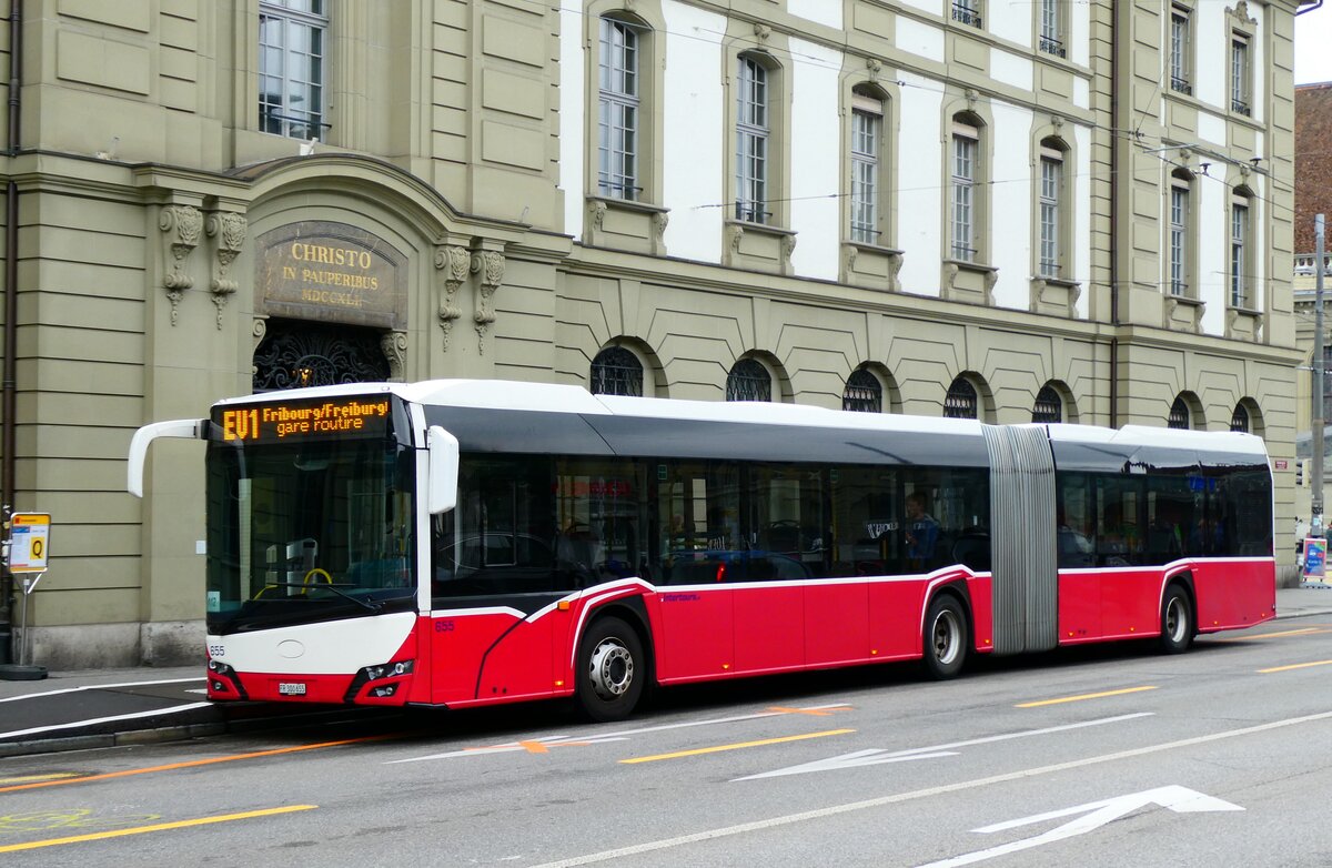 (279'247) - Intertours, Domdidier - Nr. 655/FR 300'655 - Solaris (ex PostBus/A BD 15'720) am 21. August 2025 beim Bahnhof Bern