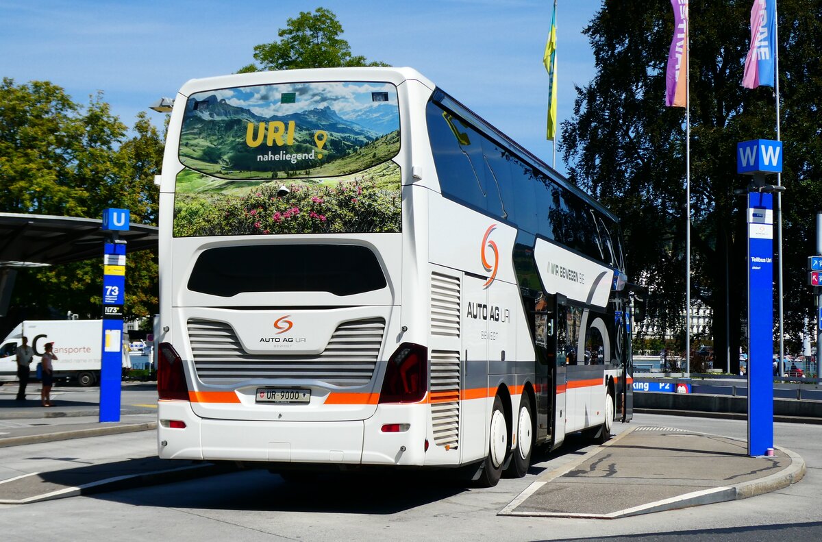 (279'451) - AAGU Altdorf - Nr. 17/UR 9000 - Setra am 26. August 2025 beim Bahnhof Luzern