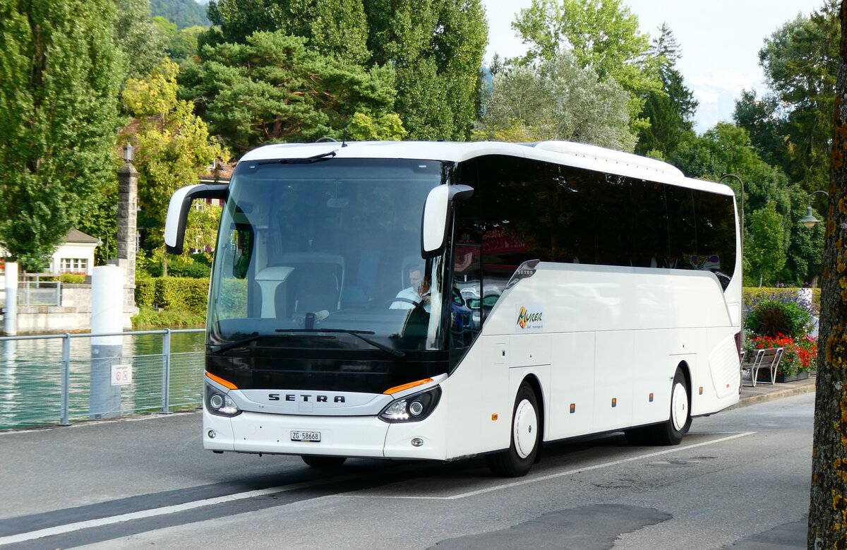 (279'463) - Murer, Baar - ZG 58'668 - Setra am 26. August 2025 bei der Schifflndte Thun