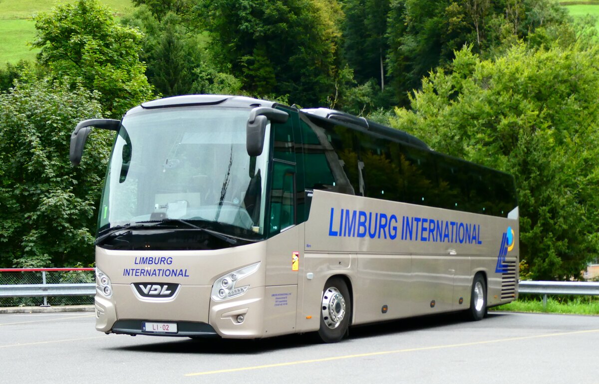 (279'487) - Aus Belgien: Limburg International, Pelt - LI-02 - VDL am 28. August 2025 in Lauterbrunnen, Parkhaus
