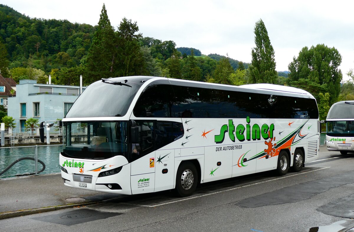 (279'500) - Steiner, Messen - SO 20'148 - Neoplan am 28. August 2025 bei der Schifflndte Thun