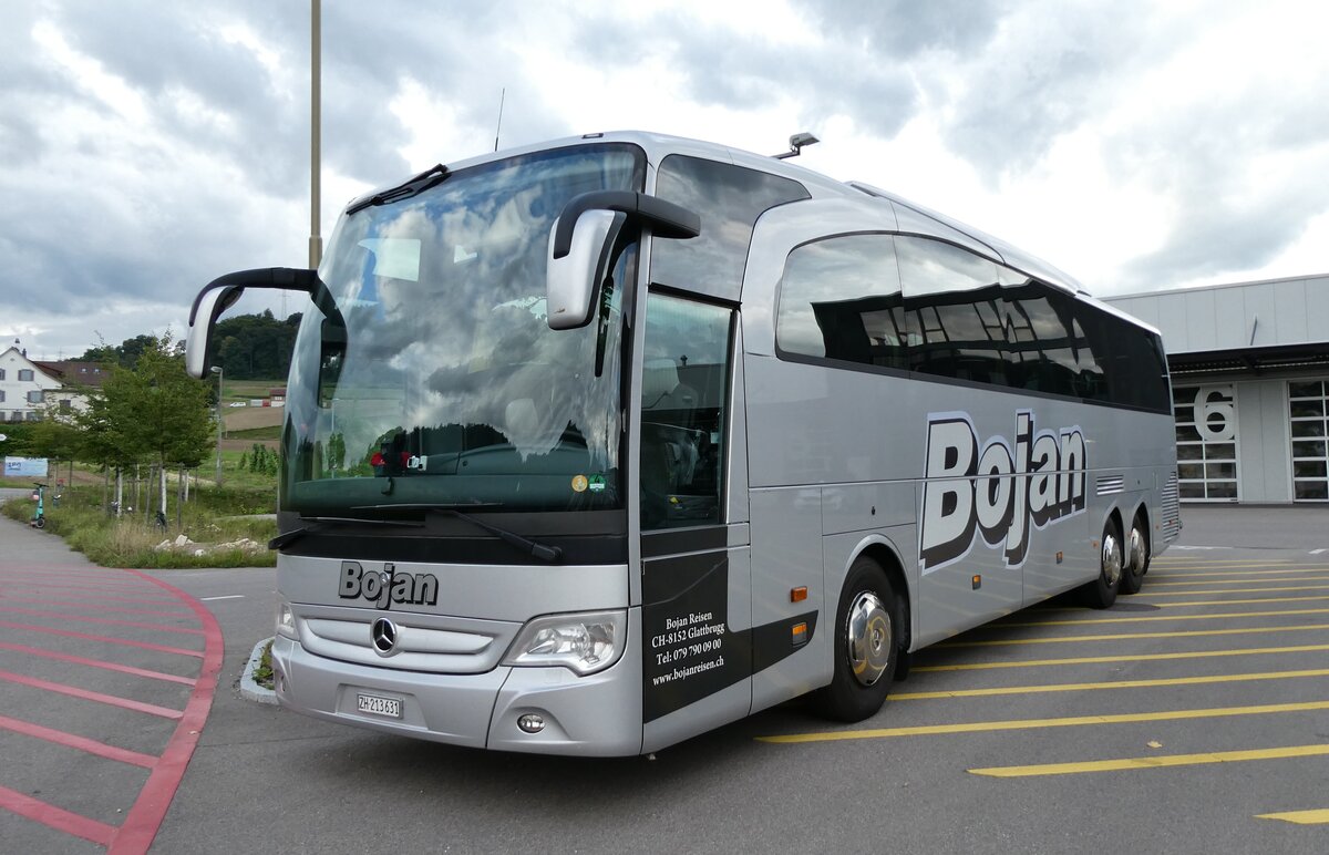(279'615) - Bojan, Glattbrugg - ZH 213'631 - Mercedes am 29. August 2025 in Winterthur, Daimler Buses