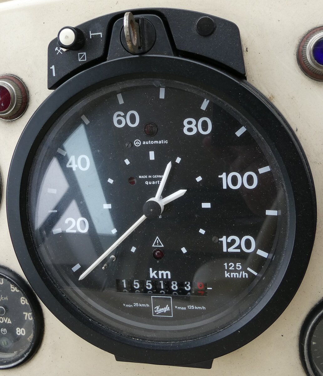 (279'770) - ZVB Zug - Nr. 113/ZG 3380 - Saurer/Saurer (ex Nr. 13) am 30. August 2025 in Oberkirch, CAMPUS Sursee (Detailaufnahme - 1'155'183,6 Kilometer)