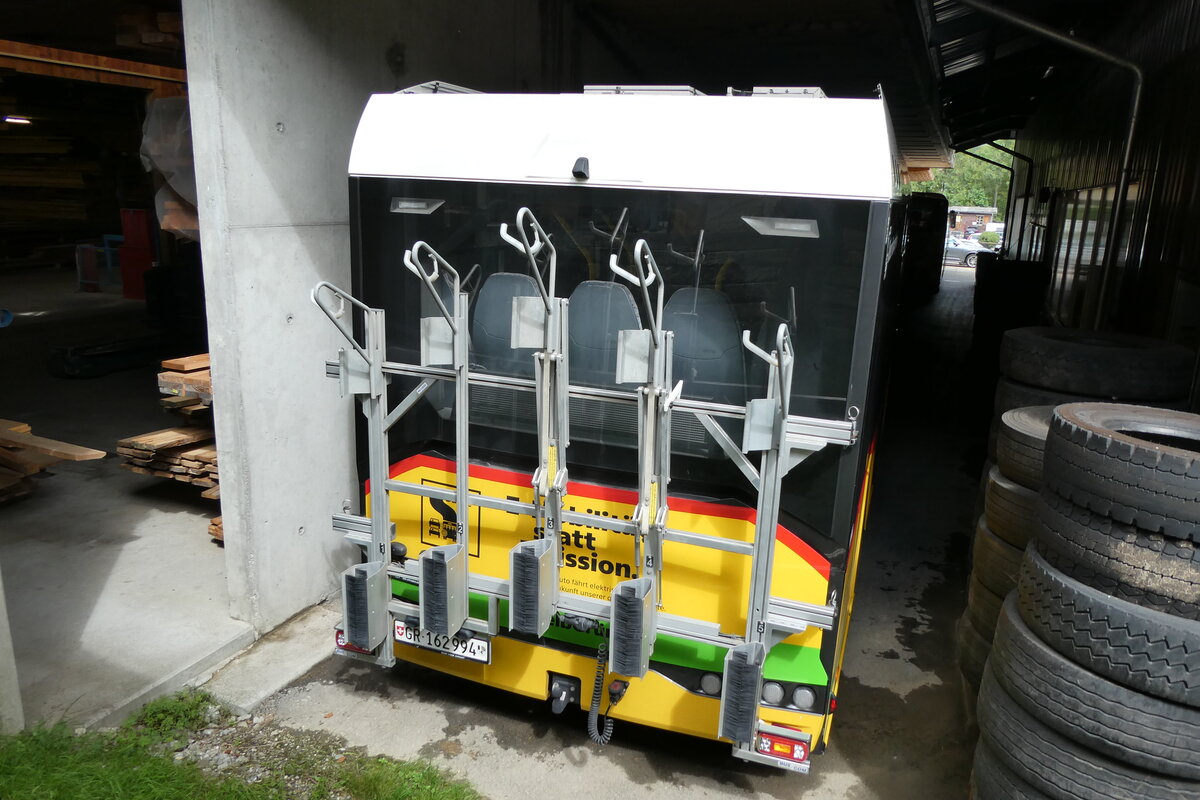 (279'910) - PostAuto Graubnden - GR 162'994/PID 12'082 - eSolaris am 5. September 2025 in Gstaad, Garage