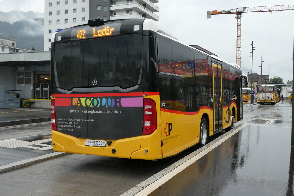 (280'115) - Bundi, Disentis - GR 93'904/PID 12'075 - Mercedes am 9. September 2025 beim Bahnhof Ilanz