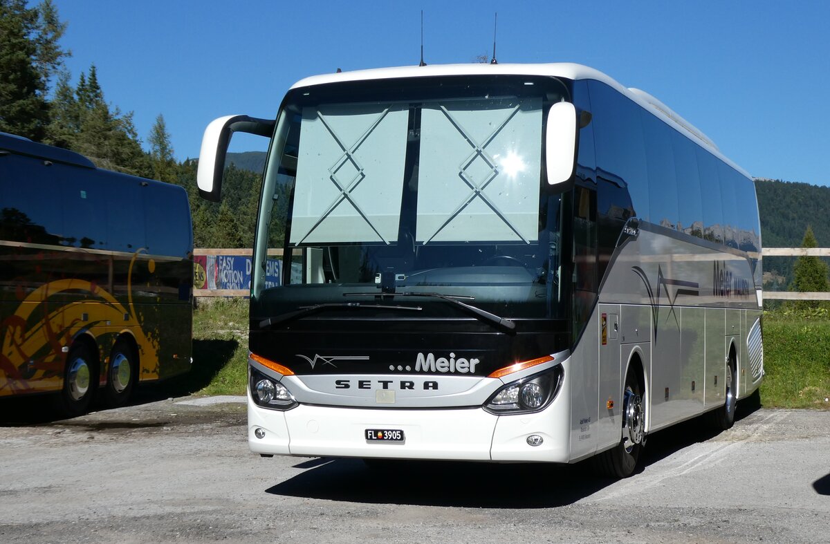 (280'619) - Aus Liechtenstein: Meier, Mauren - FL 3905 - Setra am 20. September 2025 in Seefeld, Reitstall