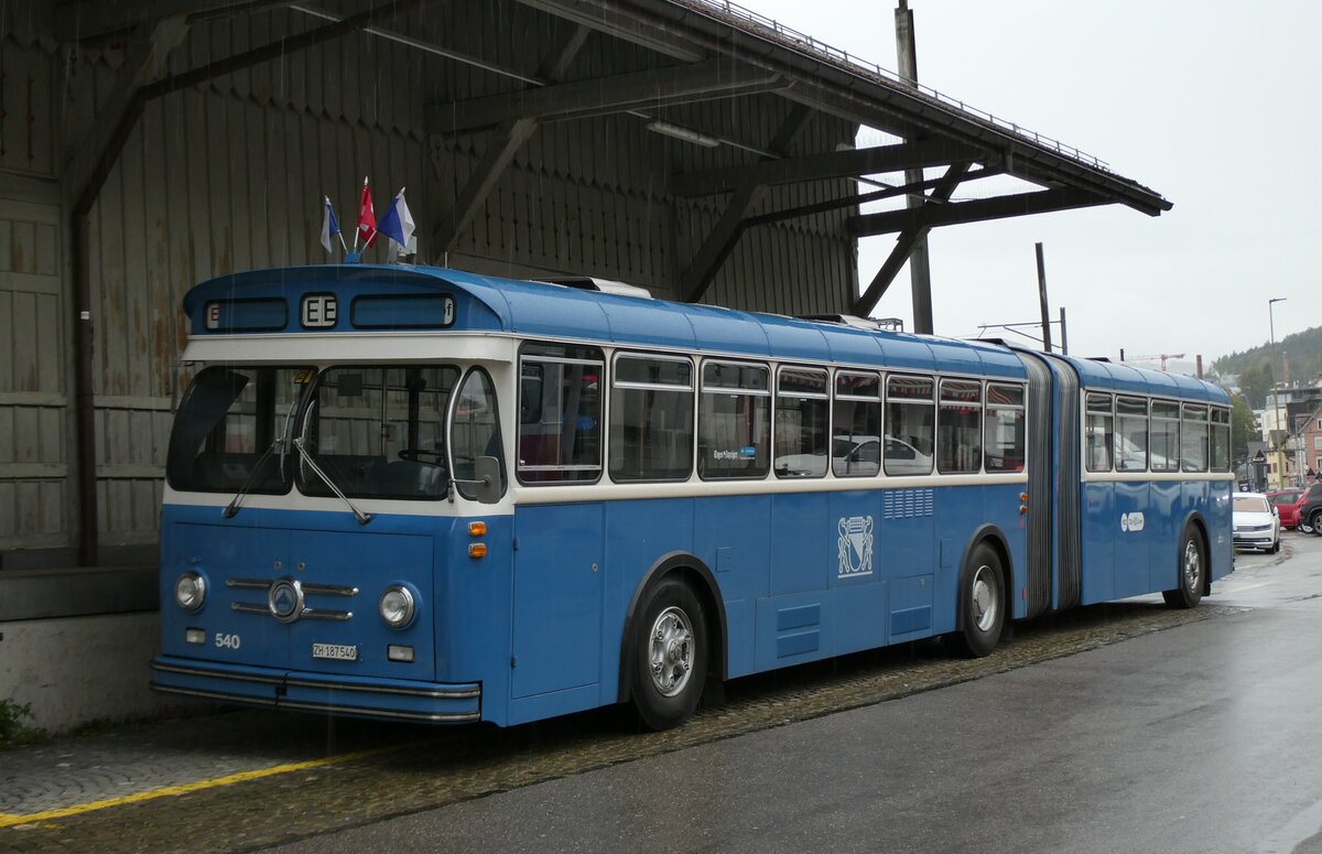 (280'711) - VBZ Zrich (TMZ) - Nr. 540/ZH 187'540 - Saurer/Saurer (ex Nr. 7540; ex Nr. 540) am 27. September 2025 beim Bahnhof Wdenswil