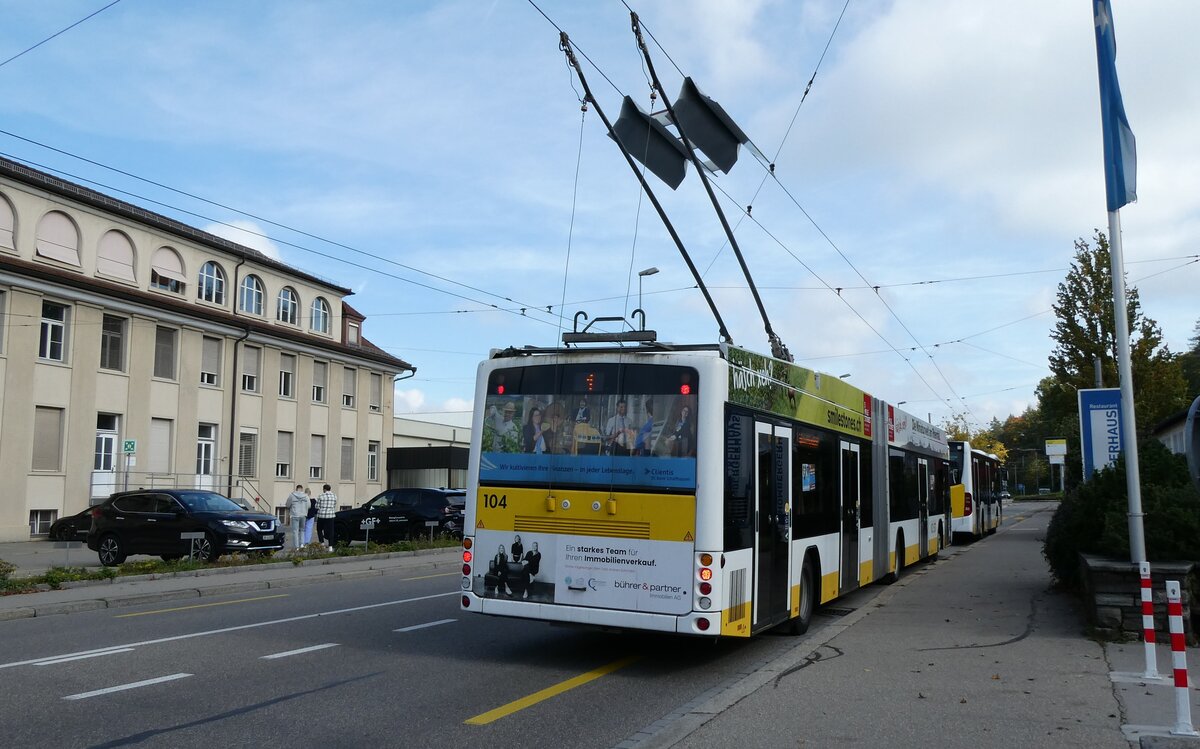 (281'119) - VBSH Schaffhausen - Nr. 104 - Hess/Hess Gelenktrolleybus am 10. Oktober 2025 in Schaffhausen, Ebnat
