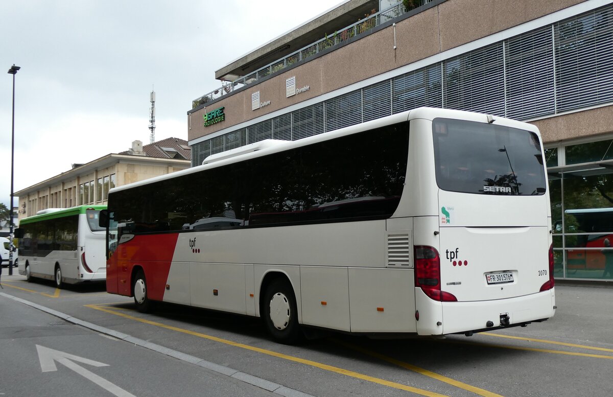 (281'248) - TPF Fribourg - Nr. 1070/FR 301'576 - Setra (ex CJ Tramelan Nr. 124) am 11. Oktober 2025 beim Bahnhof Yverdon