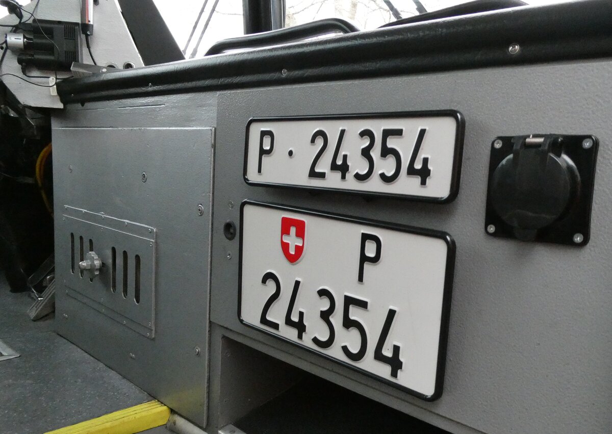 (281'316) - Riviera Carburant Lavage. St-Lgier - VD 1612 - Saurer/R&J (ex Fischer, D-Weilheim; ex ZVB Zug Nr. 141; ex ZVB Zug Nr. 41; ex Nr. 24'354) am 12. Oktober 2025 in Schwarzenberg, Rssli (Detailaufnahme)