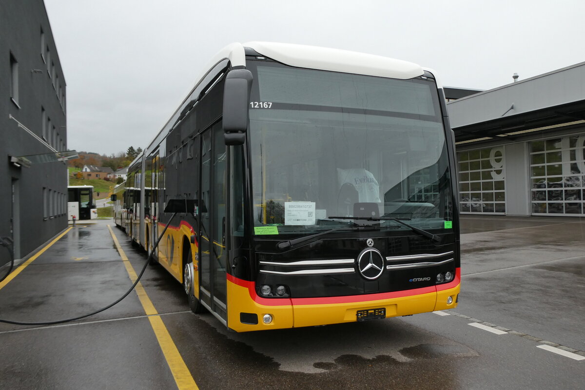 (281'828) - CarPostal Ouest - PID 12'167 - eMercedes am 25. Oktober 2025 in Winterthur, Daimler Buses