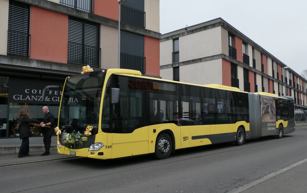 (283'144) - STI Thun - Nr. 720/BE 904'720 - Mercedes am 14. Dezember 2025 in Thun, Zentrum Oberland