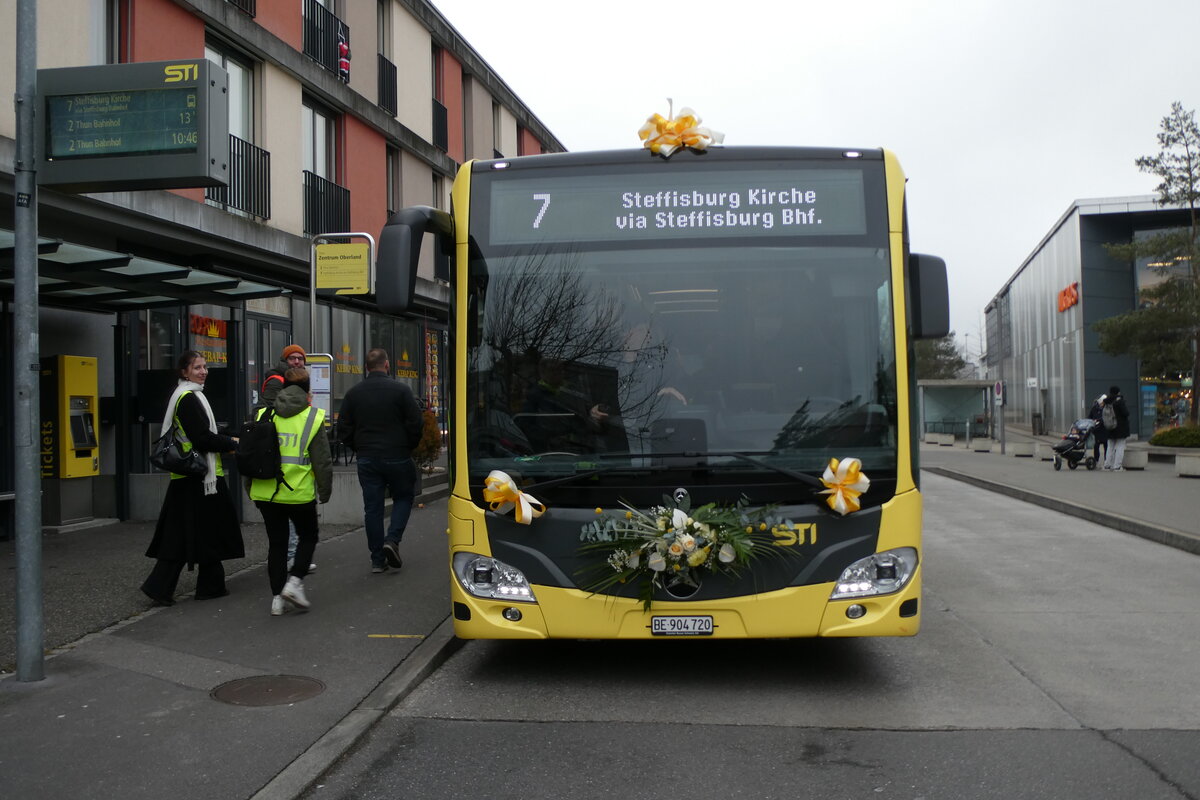 (283'157) - STI Thun - Nr. 720/BE 904'720 - Mercedes am 14. Dezember 2025 in Thun, Zentrum Oberland
