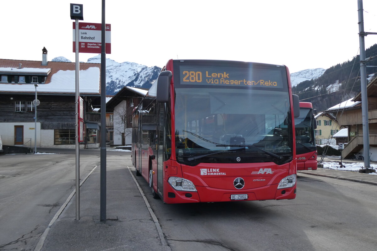 (283'202) - AFA Adelboden - Nr. 51/BE 25'802 - Mercedes am 15. Dezember 2025 beim Bahnhof Lenk