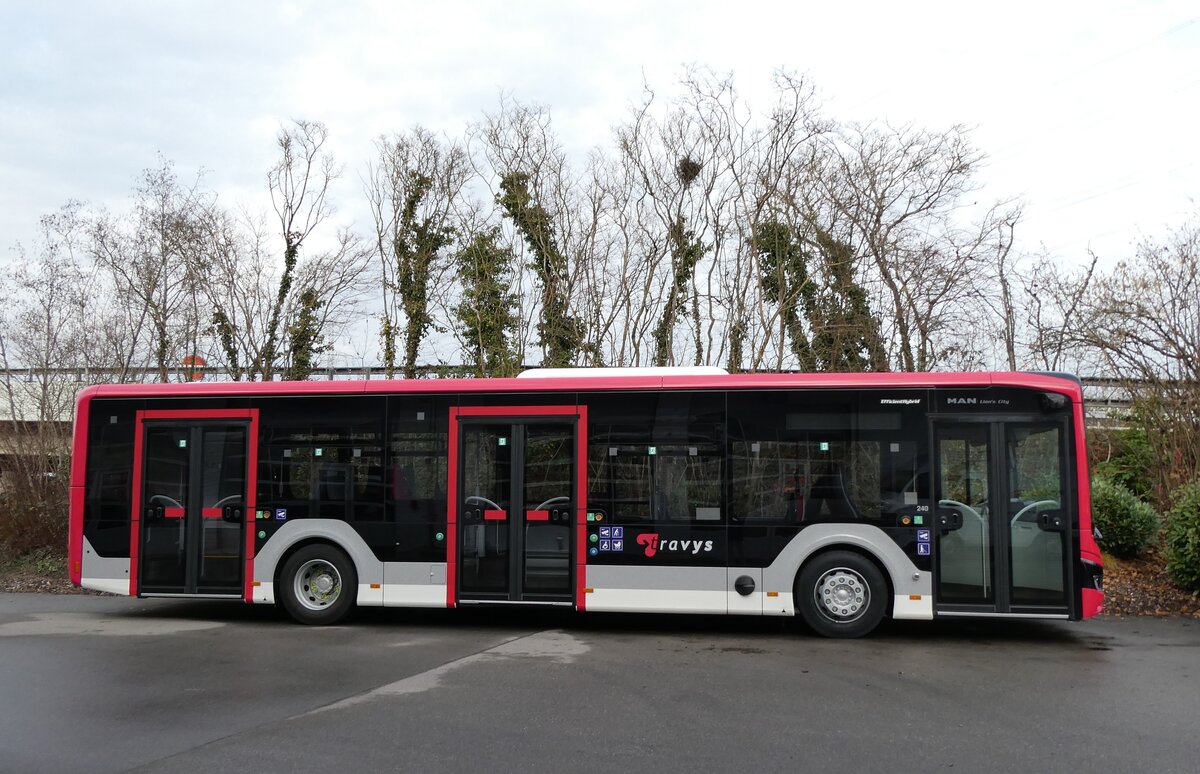 (283'354) - TRAVYS Yverdon - Nr. 240/VD 1418 - MAN am 20. Dezember 2025 in Kerzers, Interbus