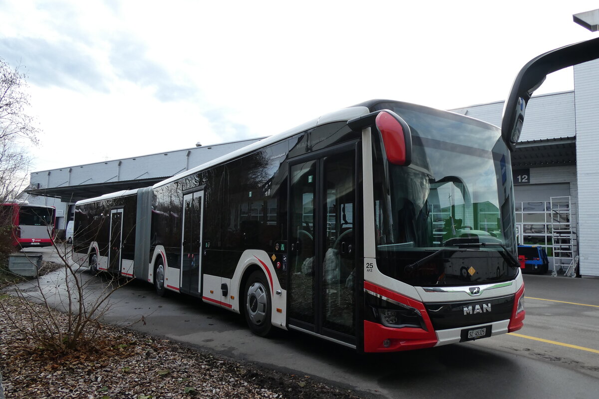 (283'357) - AAGS Schwyz - Nr. 25/SZ 45'325 - MAN am 20. Dezember 2025 in Kerzers, Interbus