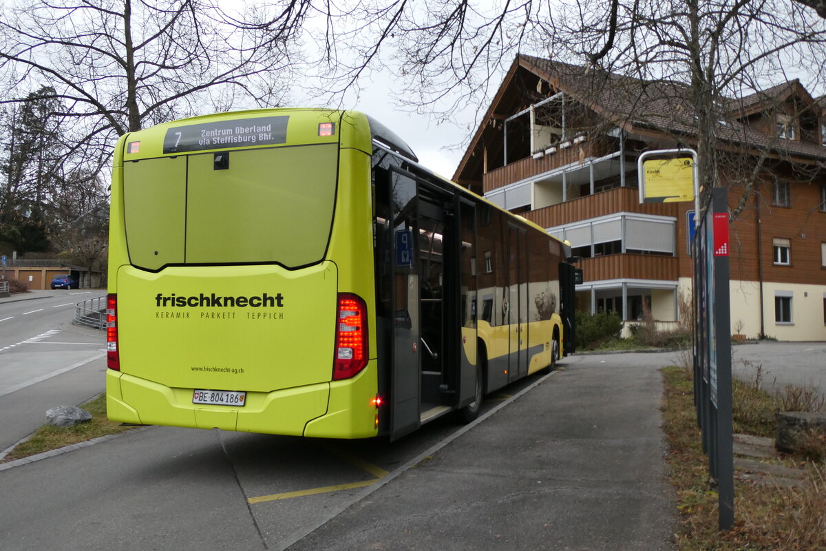 (283'491) - STI Thun - Nr. 186/BE 804'186 - Mercedes am 24. Dezember 2025 in Steffisburg, Kirche