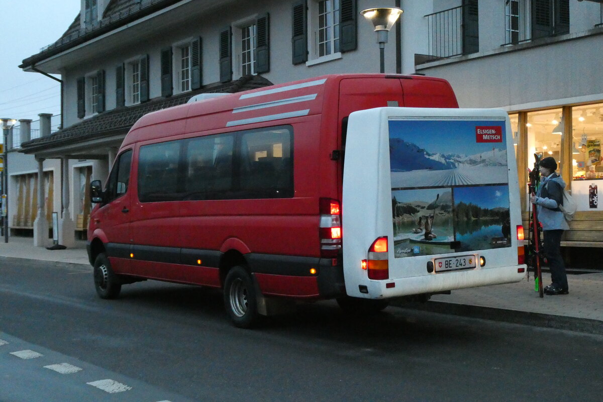(283'492) - Elsigenalp Bahnen, Achseten - BE 243 - Mercedes (ex AFA Adelboden Nr. 53) am 25. Dezember 2025 beim Bahnhof Frutigen