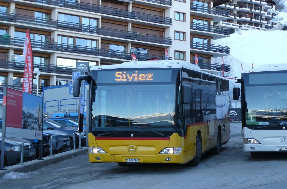 (283'555) - Lathion, Sion - Nr. 5/VS 24'726/PID 4919 - Mercedes (ex PostAuto Bern) am 30. Dezember 2025 in Haute-Nendaz, T�l�cabine
