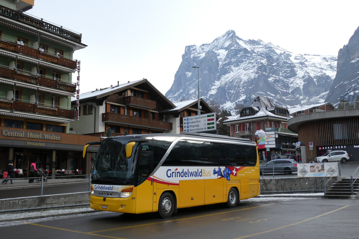 (283'637) - GrindelwaldBus, Grindelwald - Nr. 26/BE 268'737 - Setra am 2. Januar 2026 beim Bahnhof Grindelwald