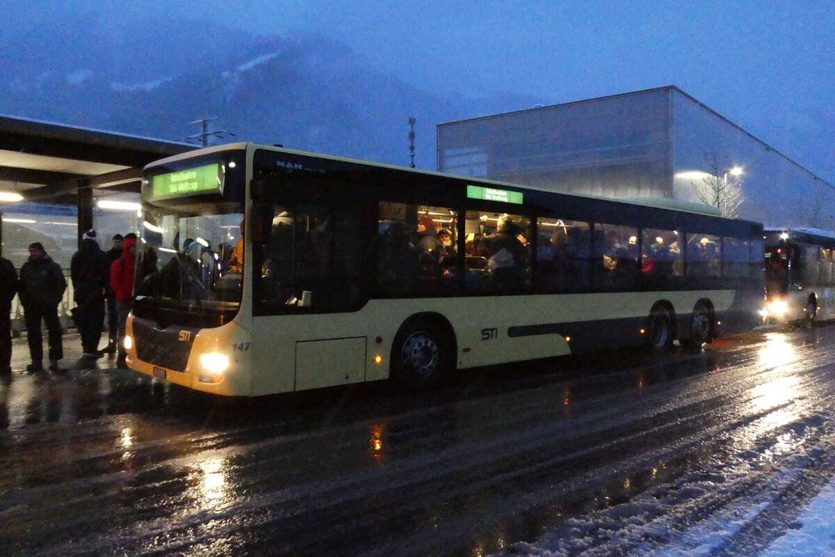 (283'776) - STI Thun - Nr. 147/BE 801'147 - MAN am 10. Januar 2026 beim Bahnhof Frutigen