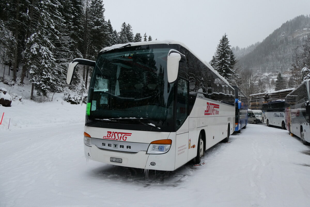 (284'086) - Bissig, Schwyz - SZ 45'106 - Setra am 10. Januar 2026 in Adelboden, ASB