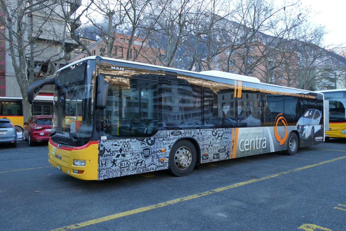 (284'156) - PostAuto Wallis - VS 449'120/PID 10'443 - MAN am 15. Januar 2026 in Brig, Garage