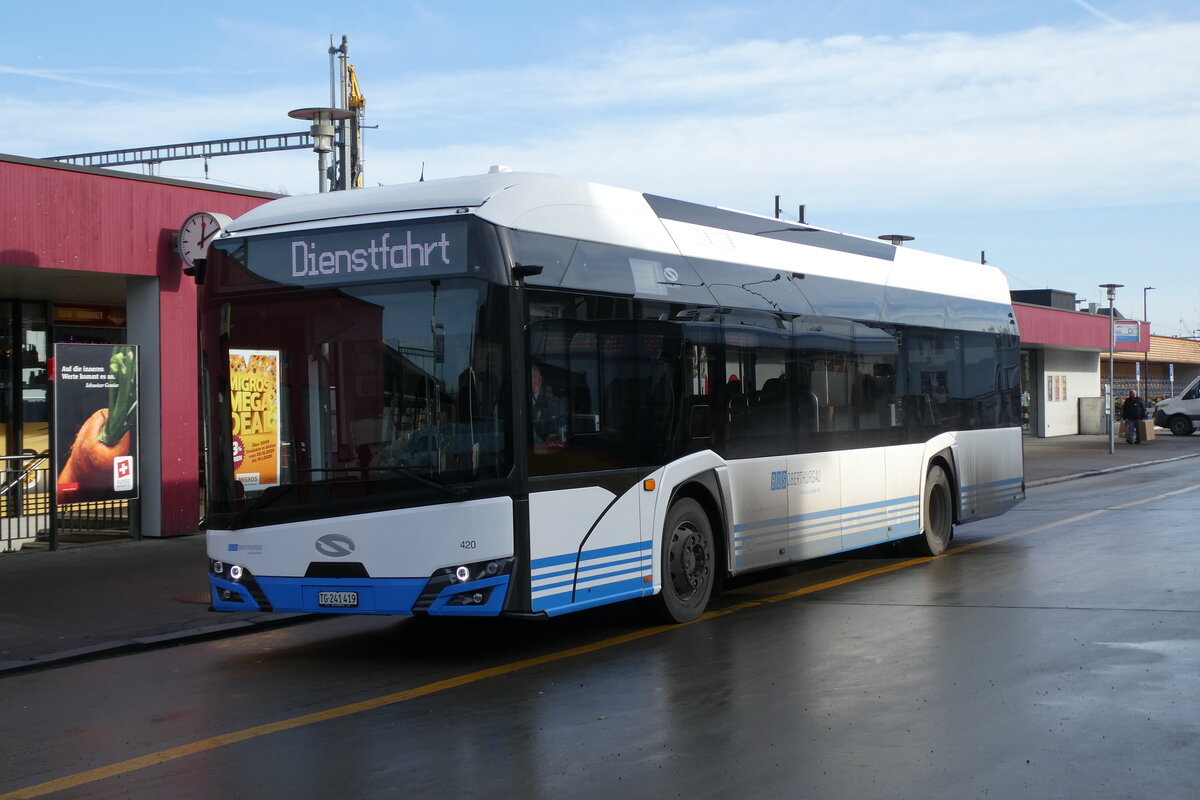 (284'191) - BOTG Amriswil - Nr. 420/TG 241'419 - eSolaris am 16. Januar 2026 beim Bahnhof Amriswil