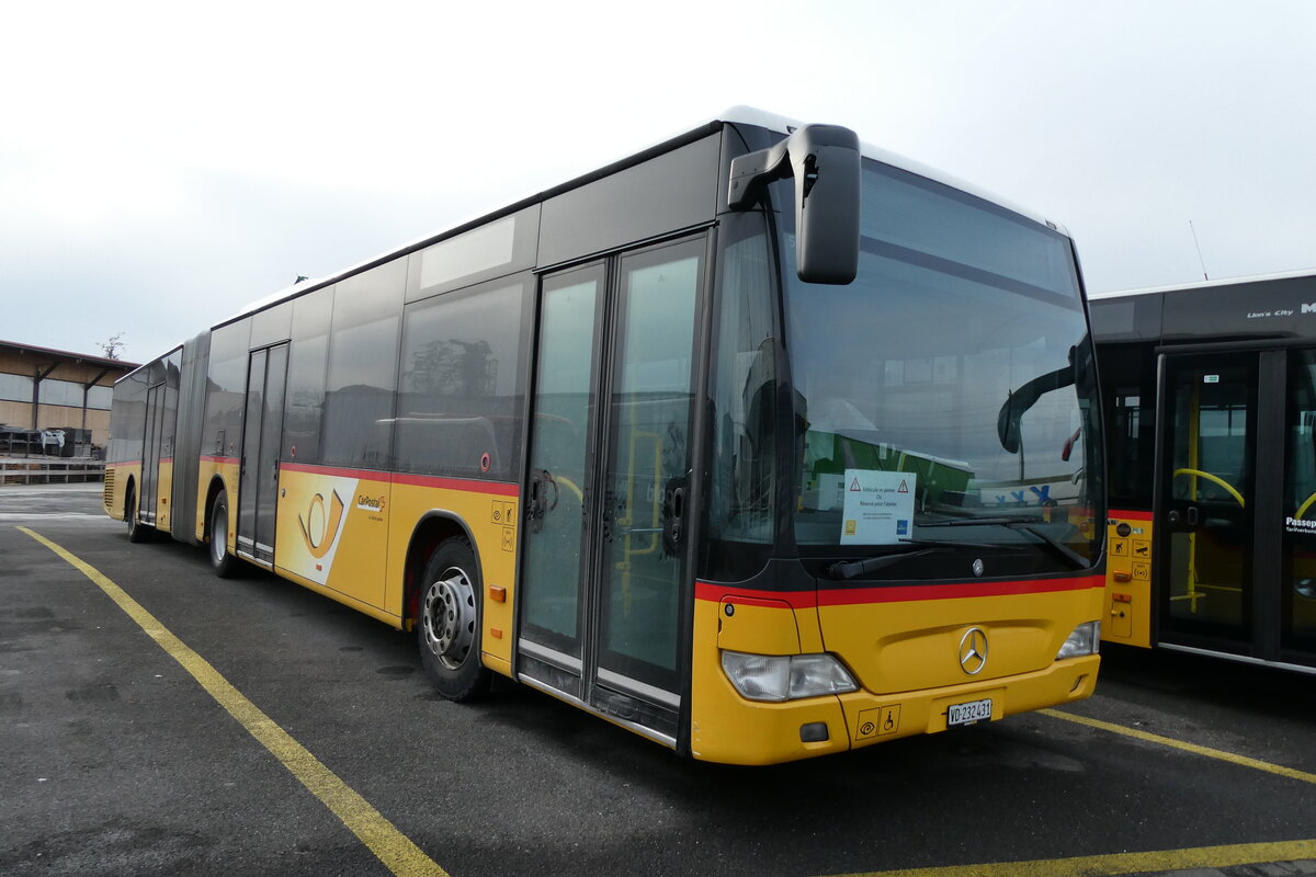 (284'260) - CarPostal Ouest - VD 232'431/PID 5498 - Mercedes am 17. Januar 2026 in Kerzers, Interbus