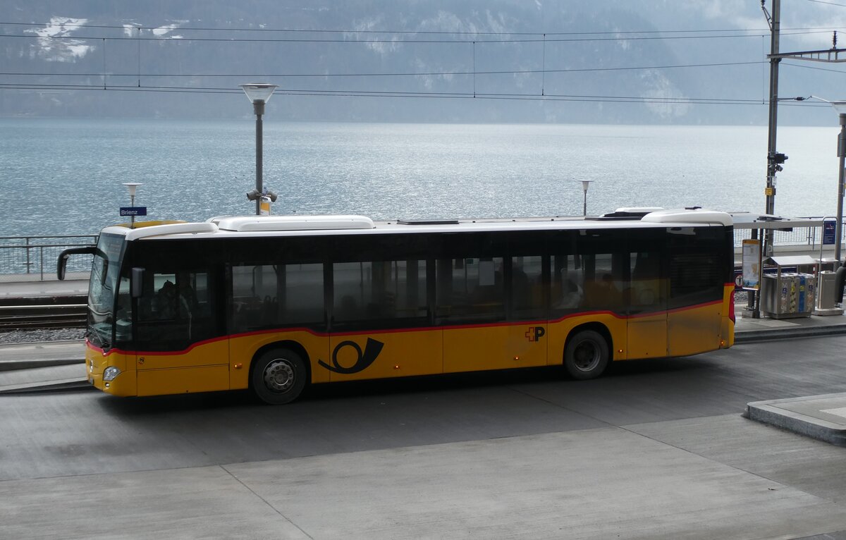 (284'350) - Fl�ck, Brienz - Nr. 3/BE 568'700/PID 11'687 - Mercedes (ex PostAuto Bern) am 26. Januar 2026 beim Bahnhof Brienz