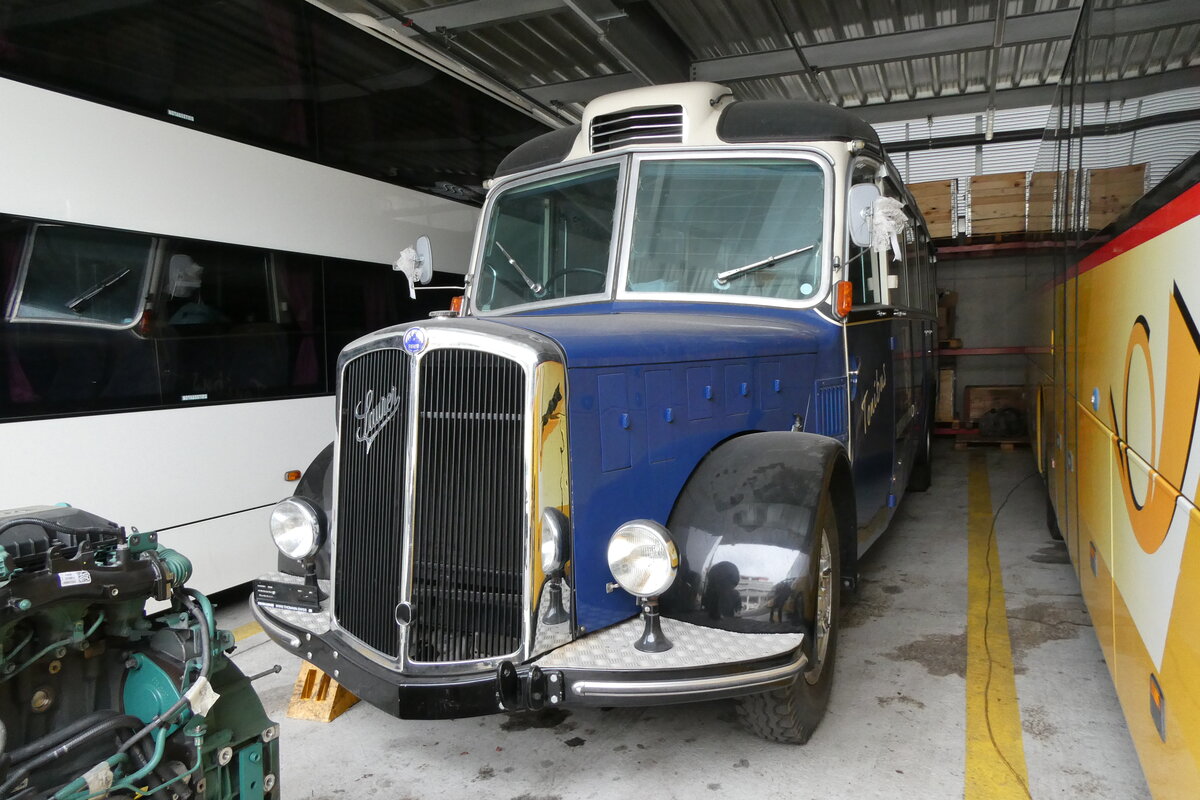 (284'656) - Morosani, Davos - Saurer/Eggli (ex Zimmermann, Vitznau; ex Studach, Teufen; ex Fux, Gasenried; ex P 23'152; ex P 2239) am 6. Februar 2026 in Chur, Postgarage