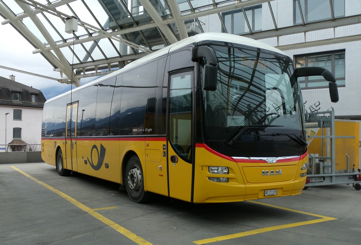 (284'903) - PostAuto Graub�nden - GR 173'205/PID 10'507 - MAN am 14. Februar 2026 in Chur, Postautostation