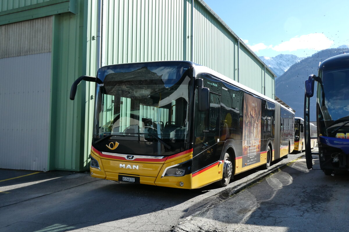 (285'052) - PostAuto Wallis - Nr. 87/VS 548'727/PID 11'890 - MAN am 24. Februar 2026 in Leytron, Garage Buchard