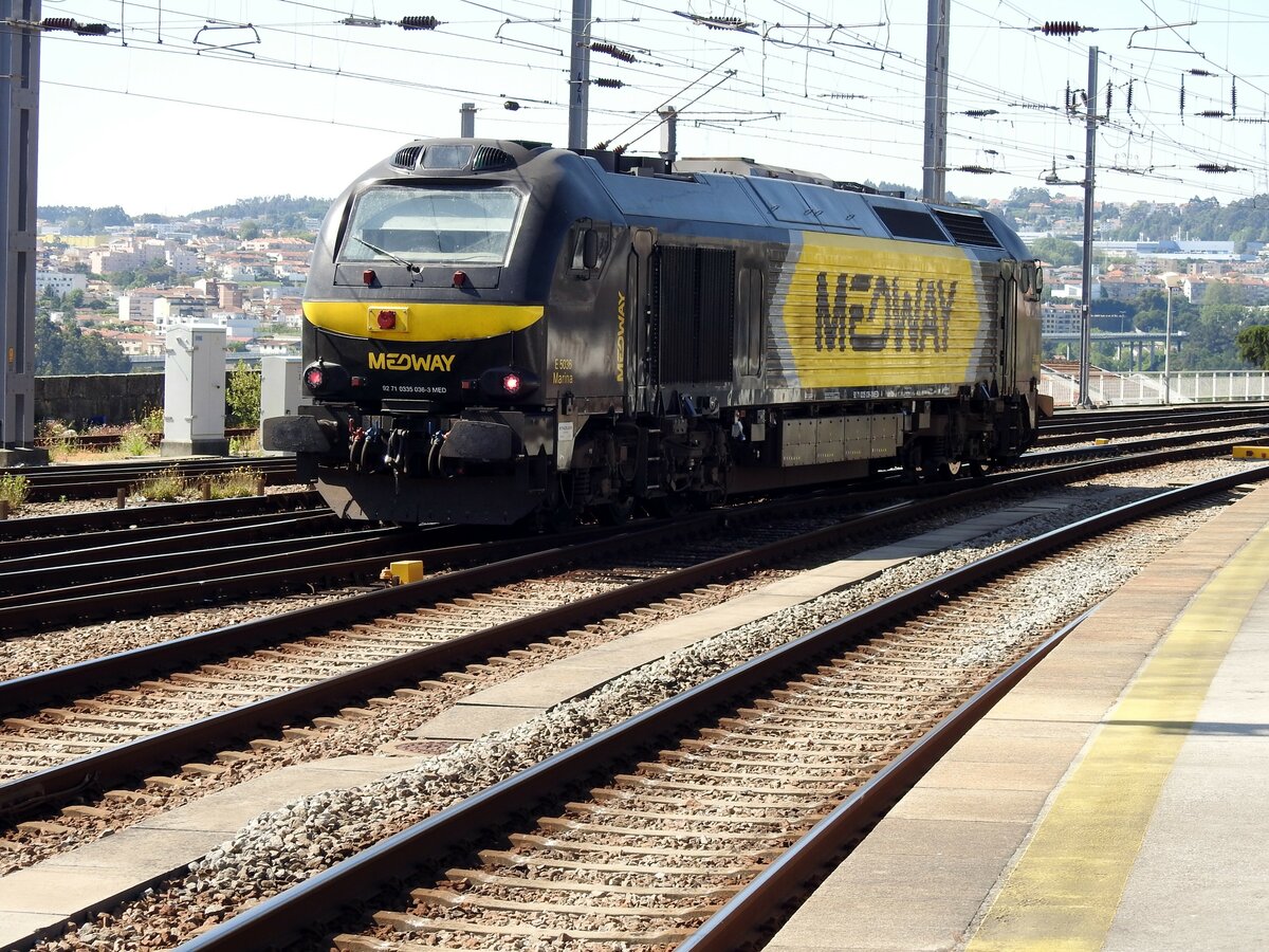 335 036-3 MED E 5036  Marino  Medway im Bahnhof Campanha in Porto am 18.05.2018.