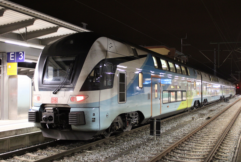 4110 112-8 stand am Abend des 16.01.2021 als IC 2176 von Dresden Hbf nach Warnemünde im Rostocker Hbf.