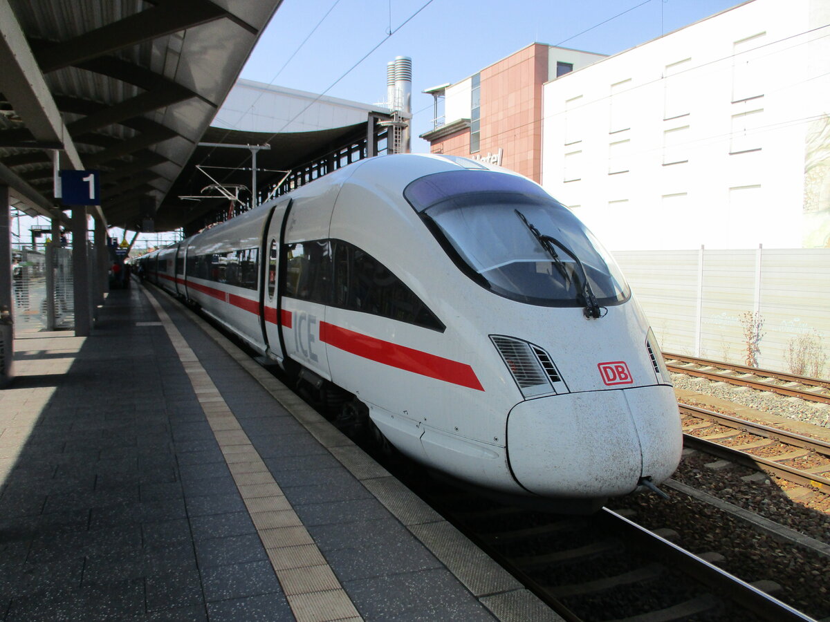 415 021,nach Wiesbaden,am 28.August 2022,in Erfurt.