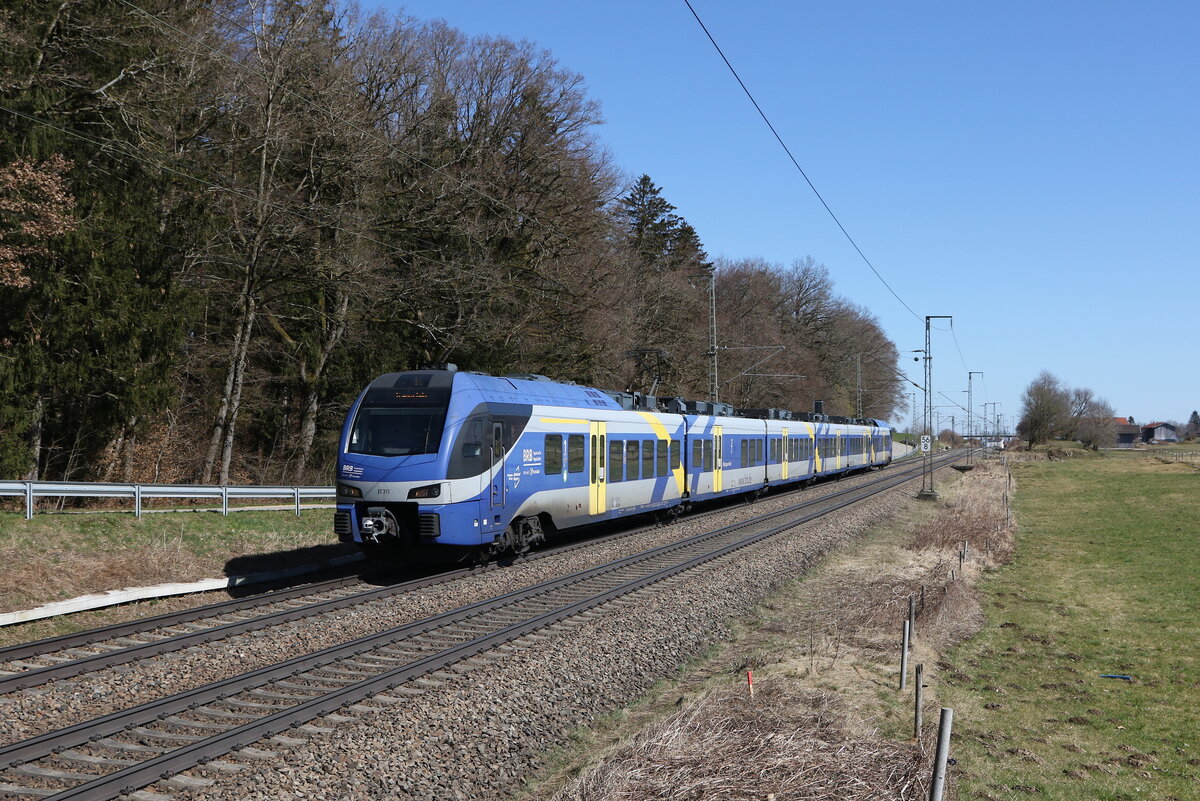430 011 war am 19. Mrz 2025 bei Hufschlag in Richtung Rosenheim unterwegs.