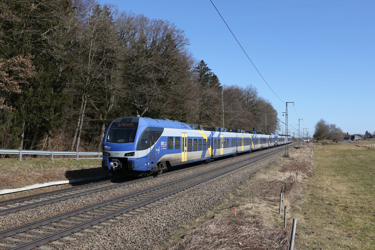 430 015 und 430 011 waren am 6. Mrz 2025 bei Hufschlag auf dem Weg nach Mnchen.