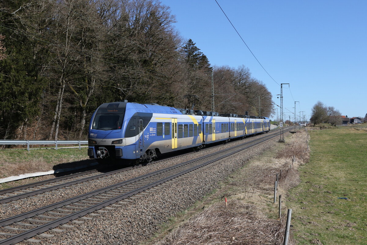 430 017 war am 20. Mrz 2025 bei Hufschlag in Richtung Traunstein unterwegs.