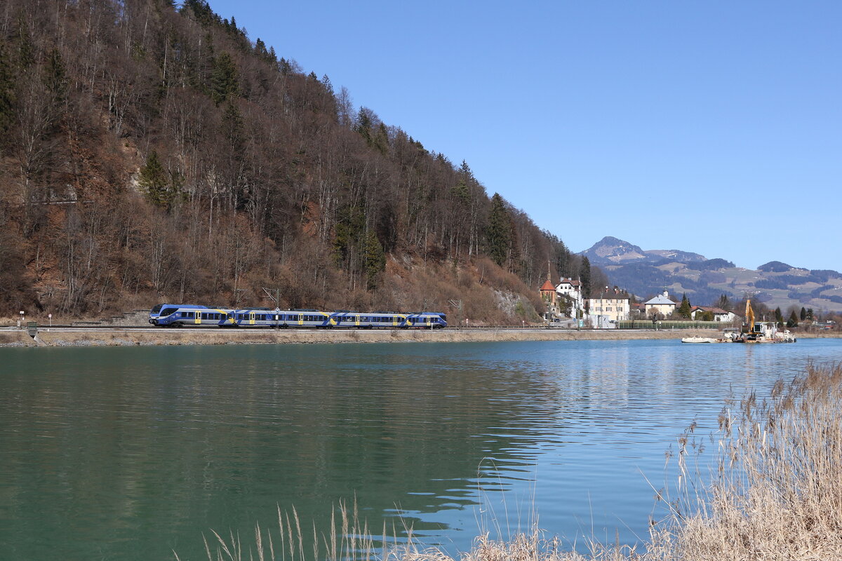 430 021 aus Rosenheim kommend am 5. Mrz 2025 bei Kufstein.