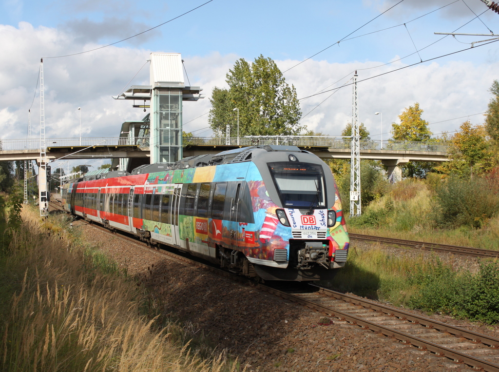 442 354 als S1(Warnem�nde-Rostock)bei der Ausfahrt im Haltepunkt Rostock-Marienehe.08.10.2016