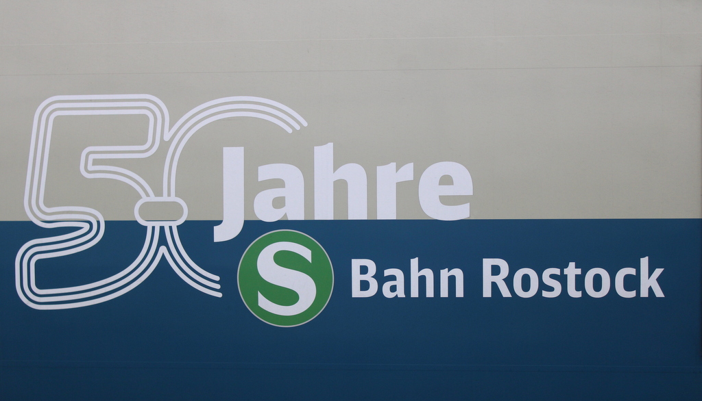  50 Jahre Rostocker S-Bahn  Logo am 21.02.2025 im Rostocker Hbf fotografiert.