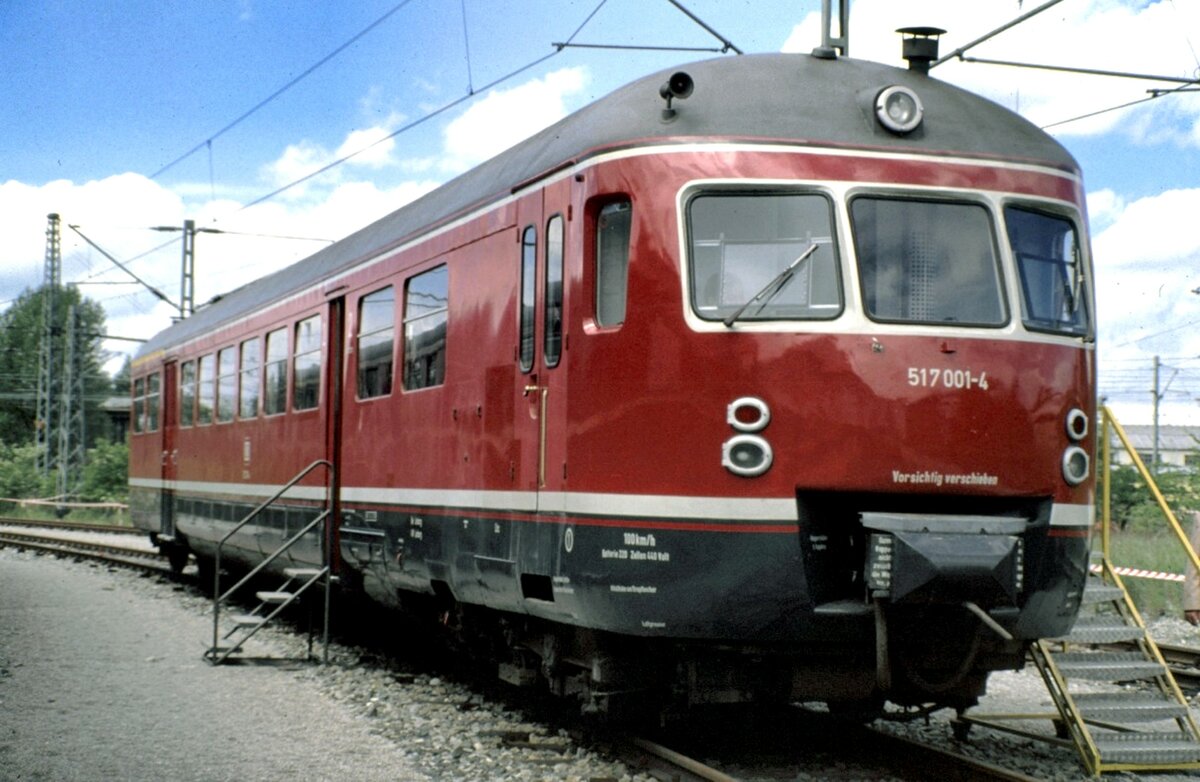 517 001-4 bei der Ausstellung 100 Jahre elektrische Lokomtive in München-Freimann am 25-05-1979.