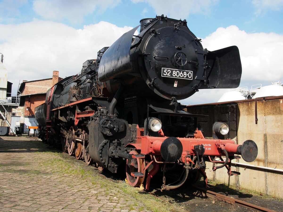 52 8068-0 im Sächsischen Eisenbahnmuseum Chemnitz am 19.04.2017.