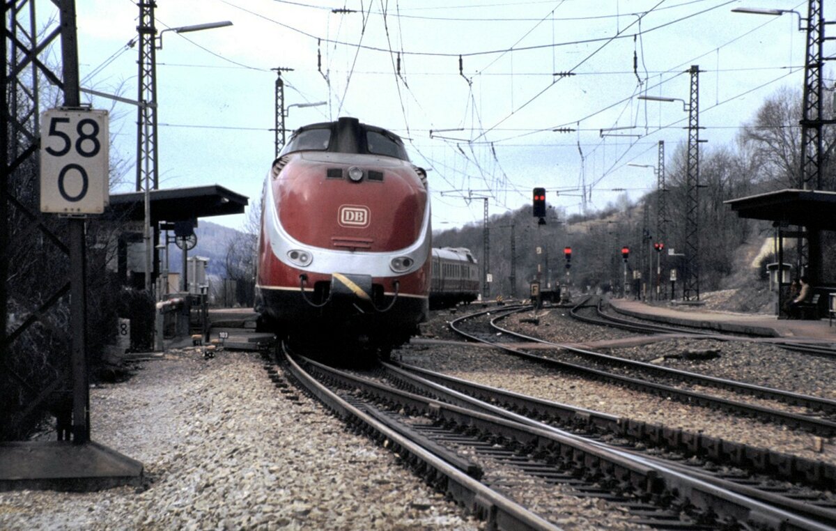 601 See-Alpen-Express in Geislingen-West am 14.03.1982.