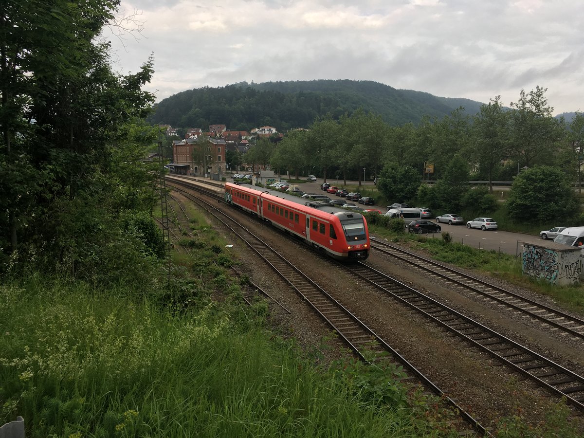 612 109 als Re nach Ulm Hbf bei der Ausfahrt aus Blaubeuren am 06.06.17