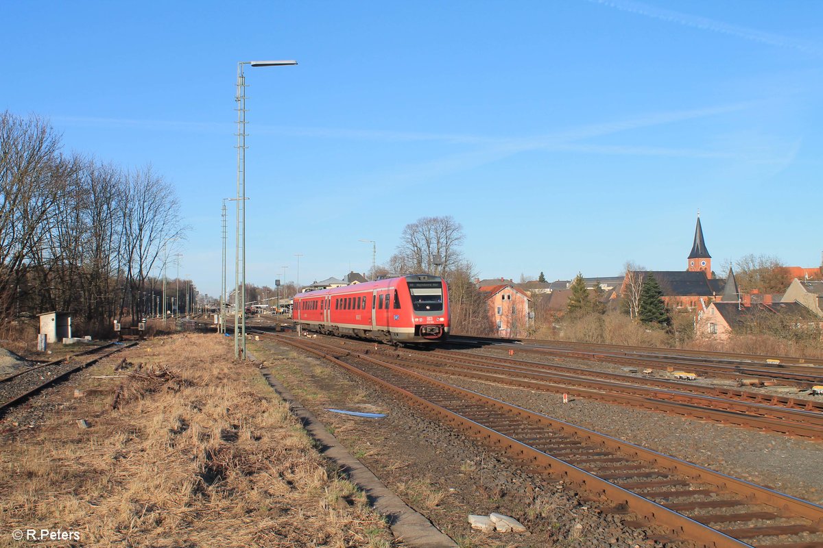 612 592-6 verlässt Marktredwitz als RE 5290 Cheb - Nürnberg. 26.03.17