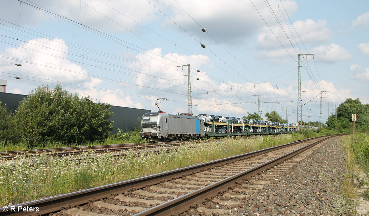 6193 155-9 zieht mit einem offenen Autotransportzug durch Nürnberg Hohe Marter. 24.07.24